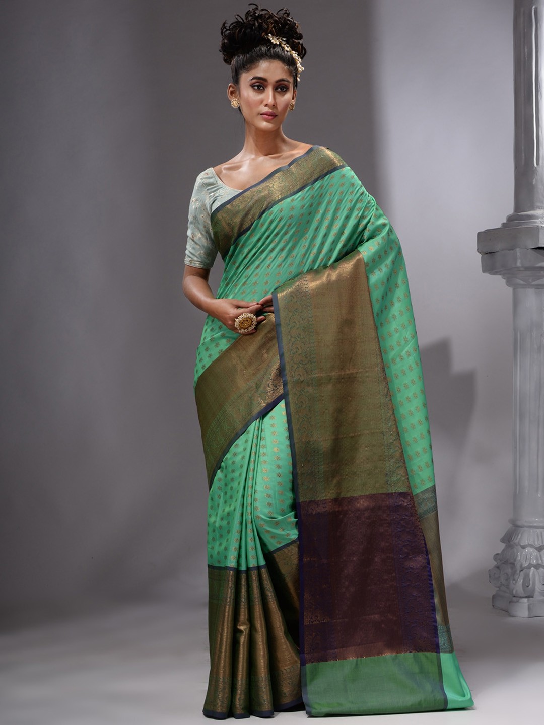 

HOUSE OF BEGUM Ethnic Motifs Woven Design Zari Pure Cotton Banarasi Saree, Green