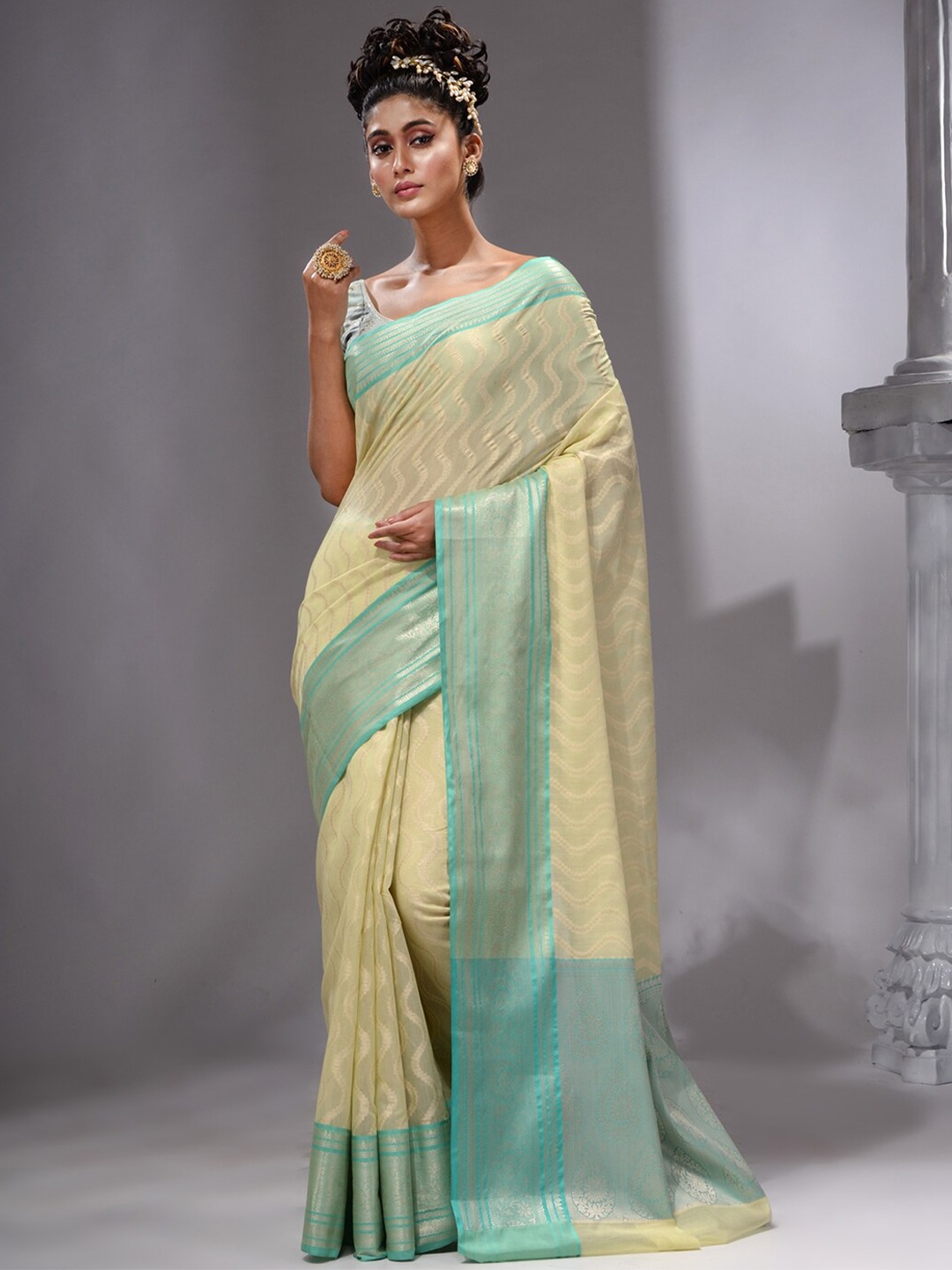 

HOUSE OF BEGUM Chevron Woven Design Zari Pure Cotton Banarasi Saree, Yellow