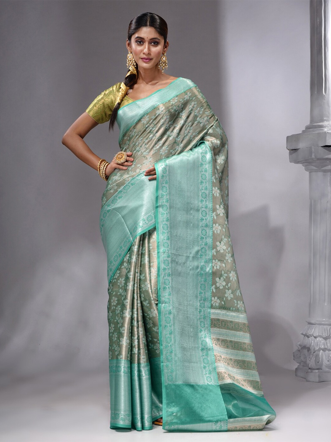 

HOUSE OF BEGUM Floral Zari Silk Blend Banarasi Saree, Grey