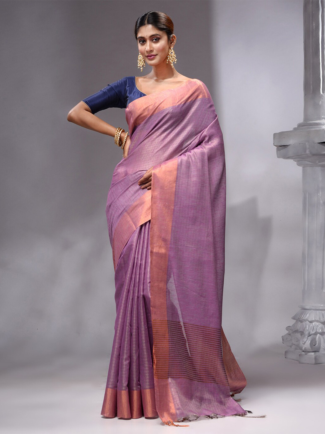 

HOUSE OF BEGUM Zari Pure Linen Banarasi Saree, Maroon