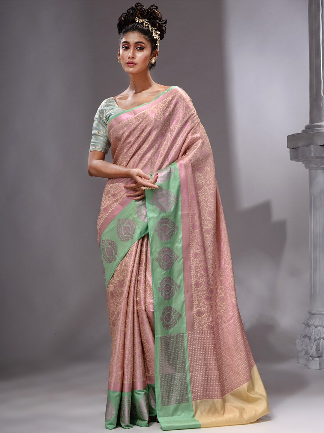 

HOUSE OF BEGUM Woven Design Pure Linen Banarasi Saree, Peach