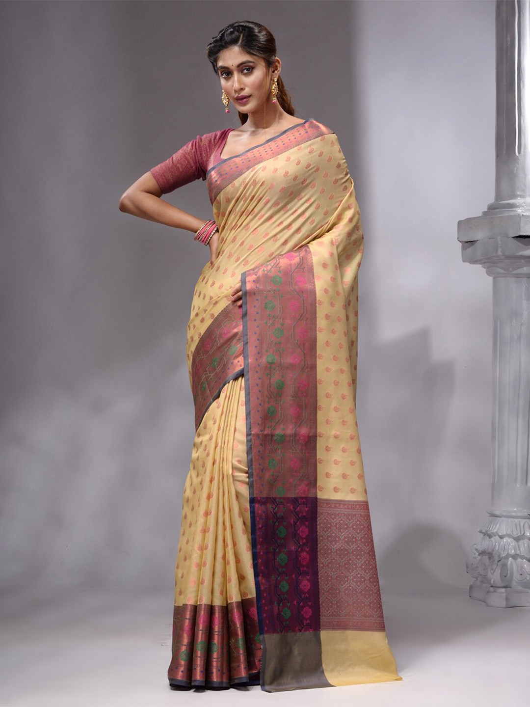 

HOUSE OF BEGUM Ethnic Motifs Woven Design Zari Banarasi Saree, Beige