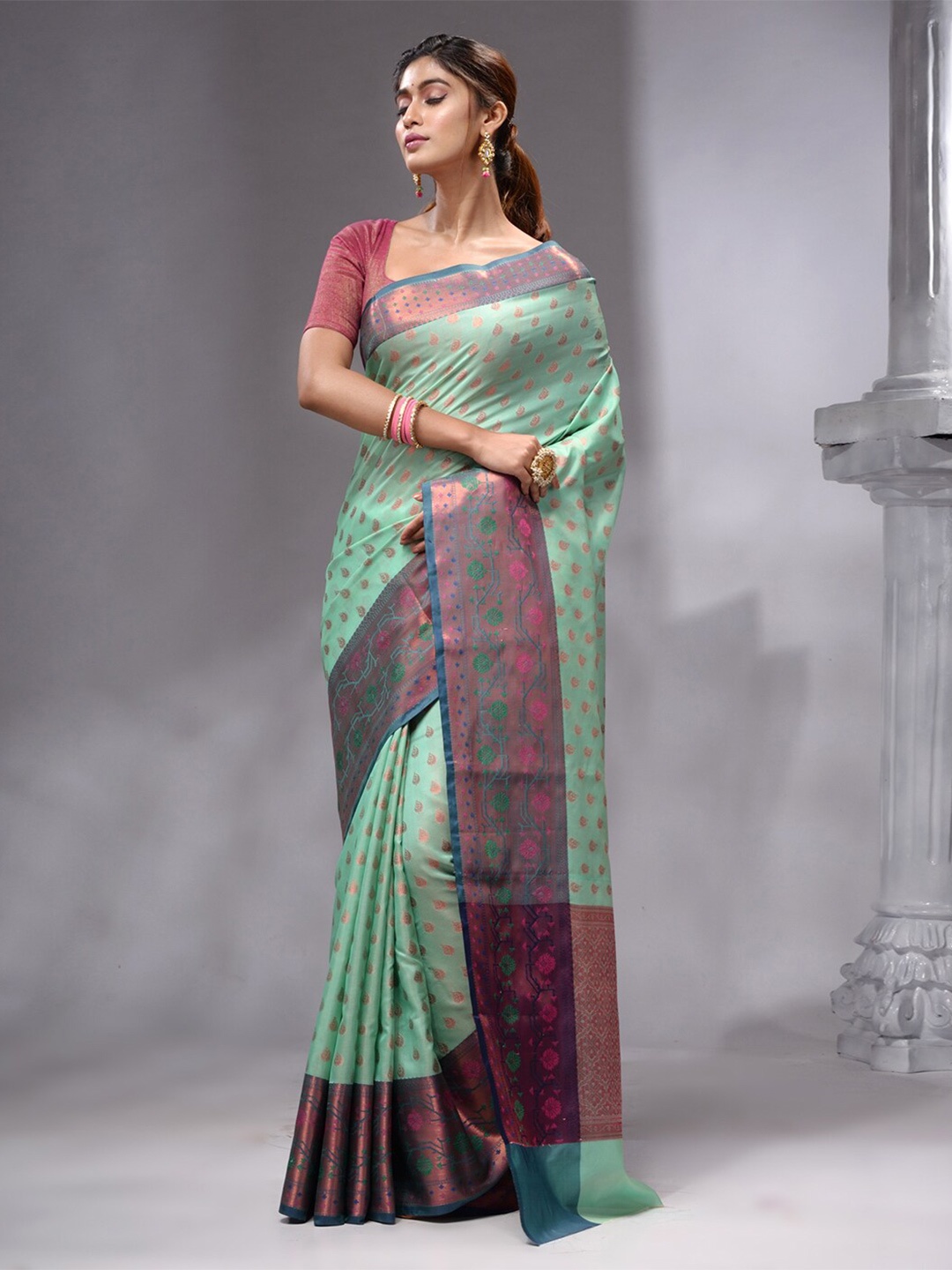 

HOUSE OF BEGUM Ethnic Motifs Woven Design Zari Silk Blend Banarasi Saree, Green