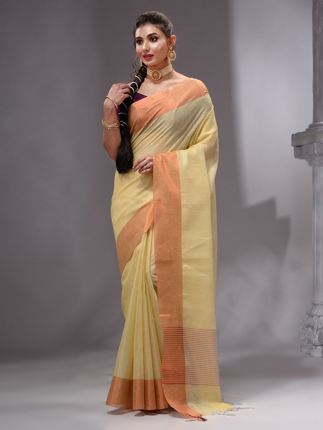

HOUSE OF BEGUM Pure Linen Banarasi Saree, Gold