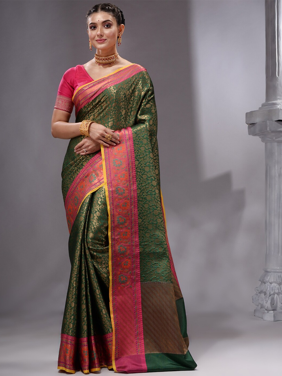 

HOUSE OF BEGUM Floral Woven Design Zari Banarasi Saree, Green