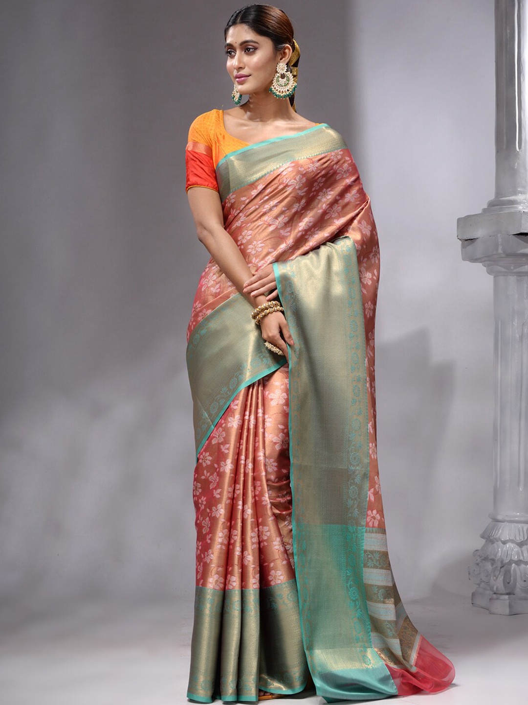 

HOUSE OF BEGUM Floral Woven Design Zari Pure Linen Banarasi Saree, Peach