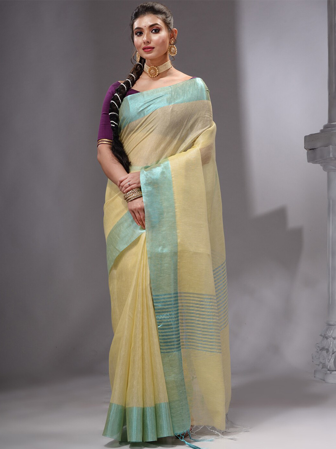 

HOUSE OF BEGUM Pure Linen Banarasi Saree, Yellow