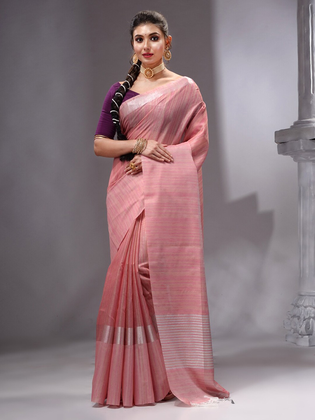 

HOUSE OF BEGUM Pure Linen Banarasi Saree, Peach