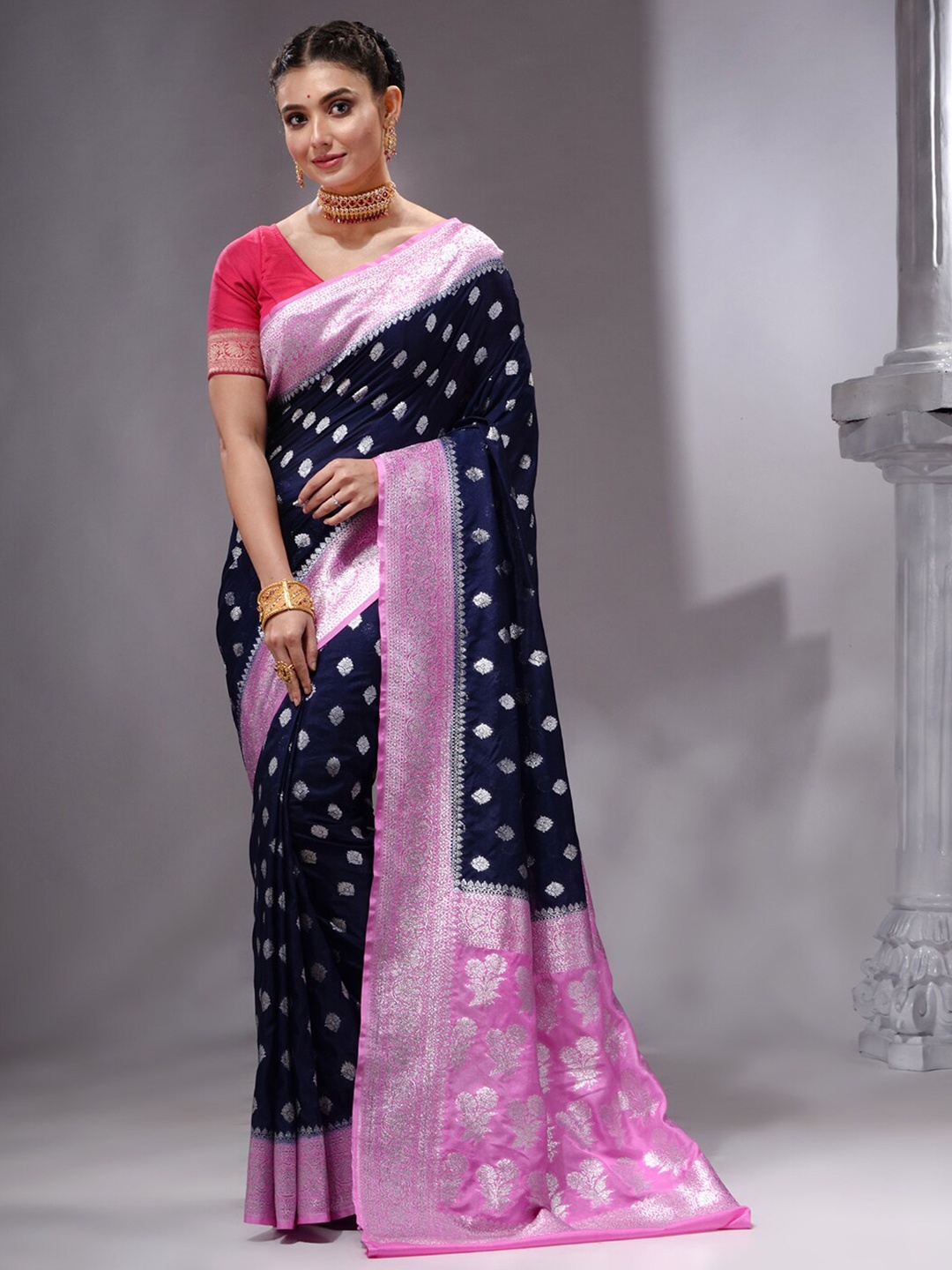 

HOUSE OF BEGUM Ethnic Motifs Woven Design Zari Banarasi Saree, Navy blue