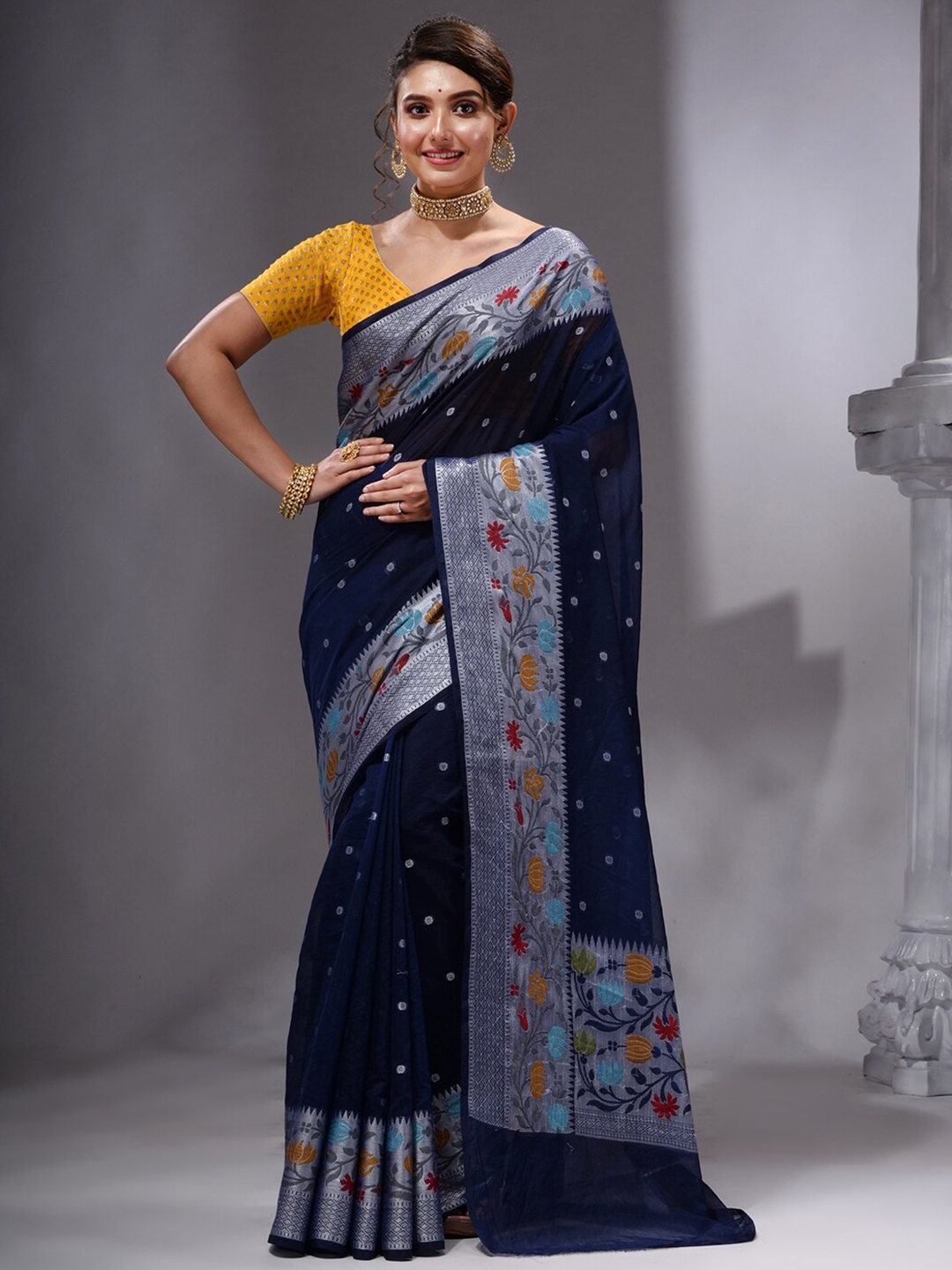 

HOUSE OF BEGUM Floral Woven Design Zari Banarasi Saree, Navy blue
