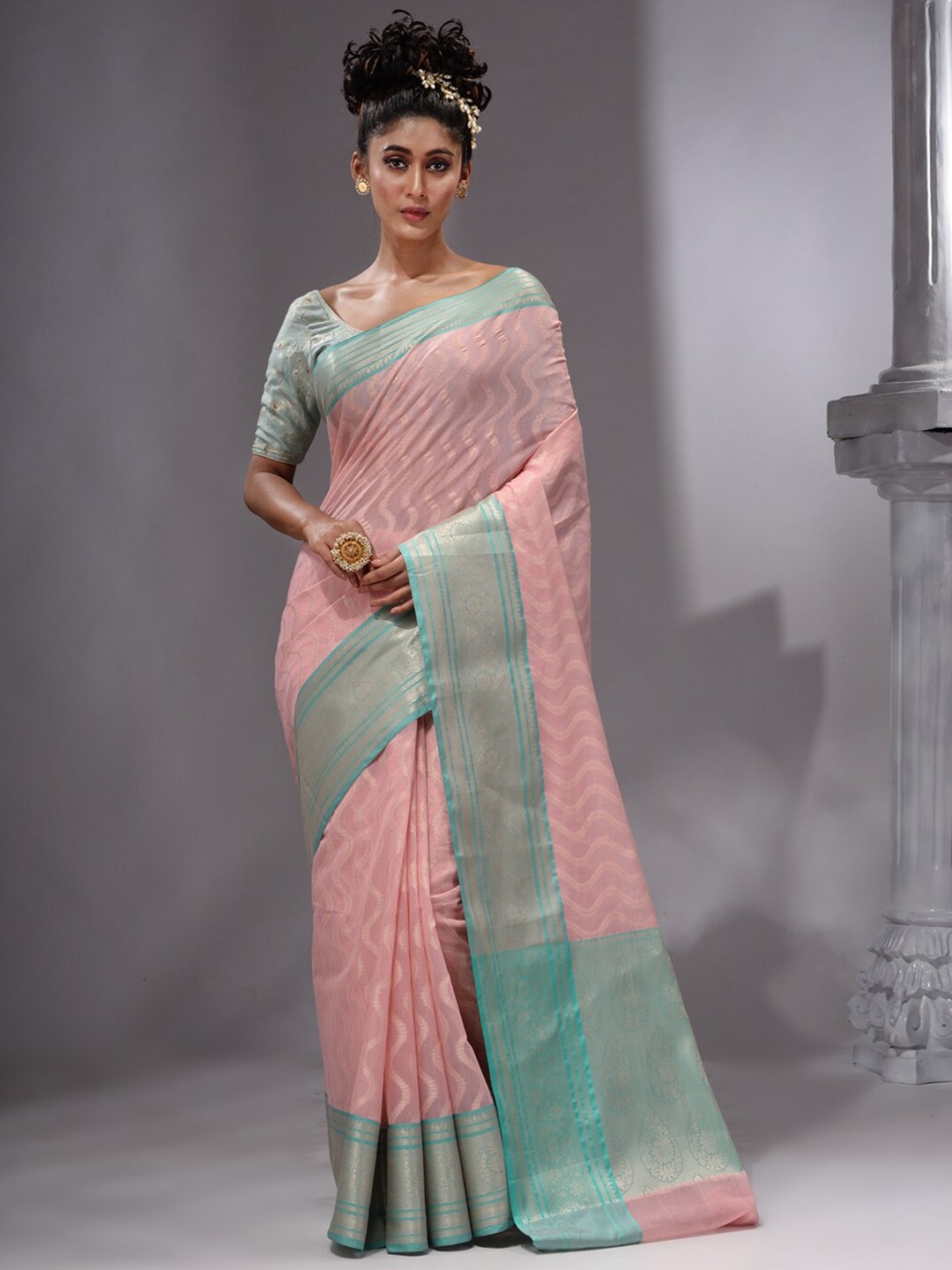 

HOUSE OF BEGUM Ethnic Motifs Woven Design Zari Pure Cotton Banarasi Saree, Pink
