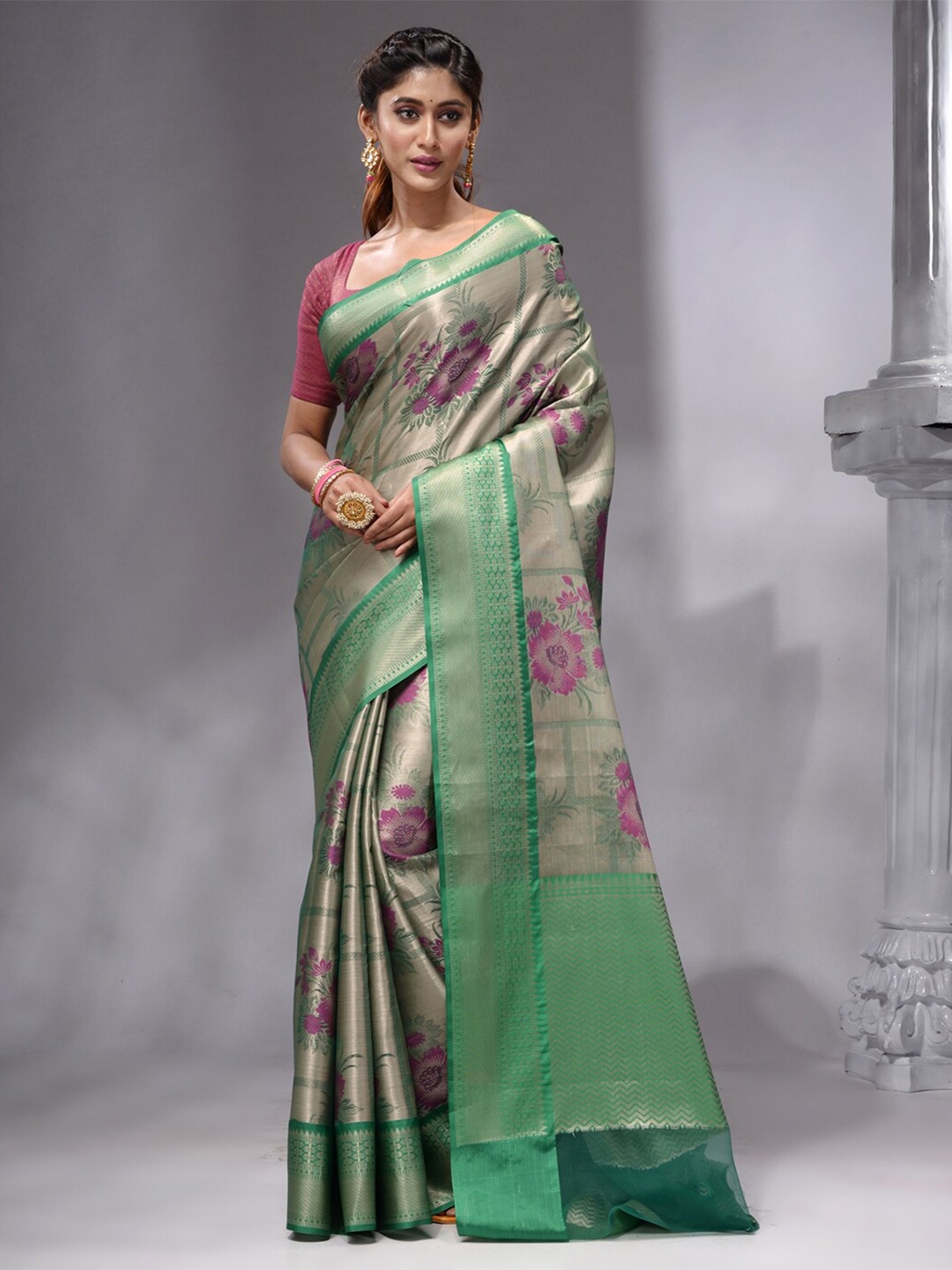

HOUSE OF BEGUM Woven Design Zari Silk Blend Banarasi Saree, Grey