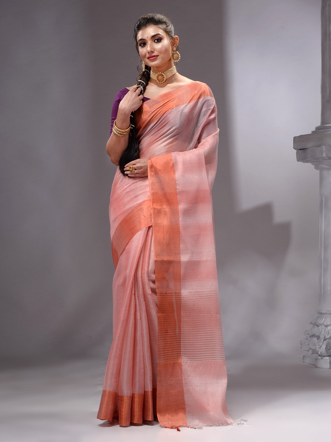 

HOUSE OF BEGUM Striped Pure Linen Banarasi Saree, Peach
