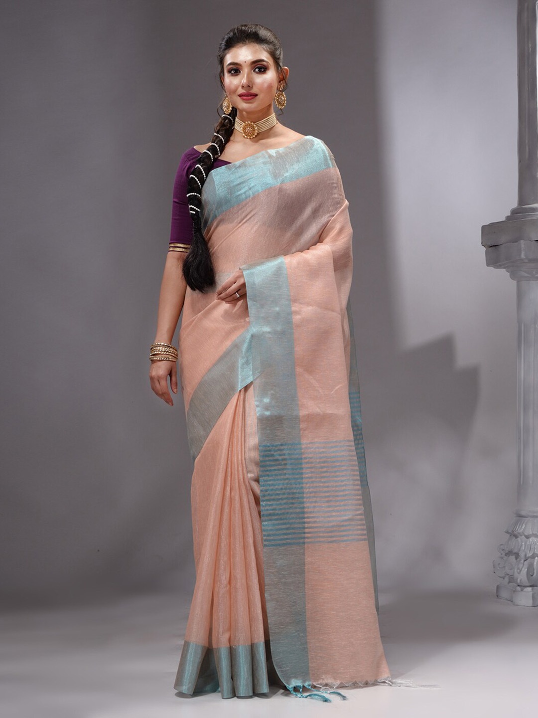 

HOUSE OF BEGUM Tasselled Pure Linen Banarasi Saree, Peach