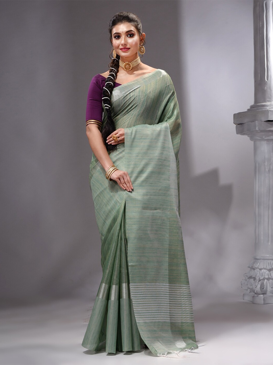 

HOUSE OF BEGUM Zari Pure Linen Banarasi Saree, Green