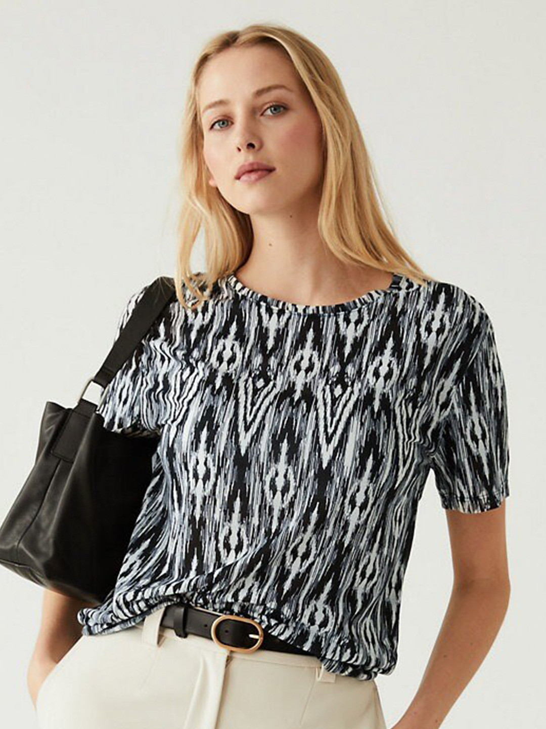 

Marks & Spencer Abstract Printed Relaxed Fit T-shirt, Black