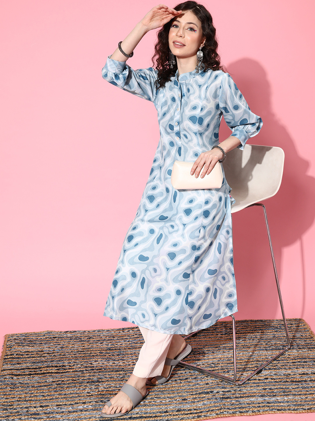 

Varanga Women Printed Cotton Kurta, Turquoise blue