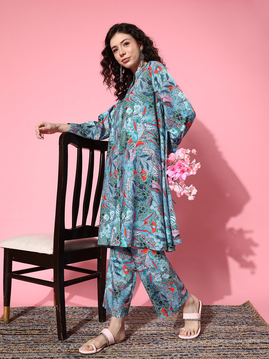 

Varanga Women Abstract Printed Regular A-Line Kurta with Trousers, Sea green