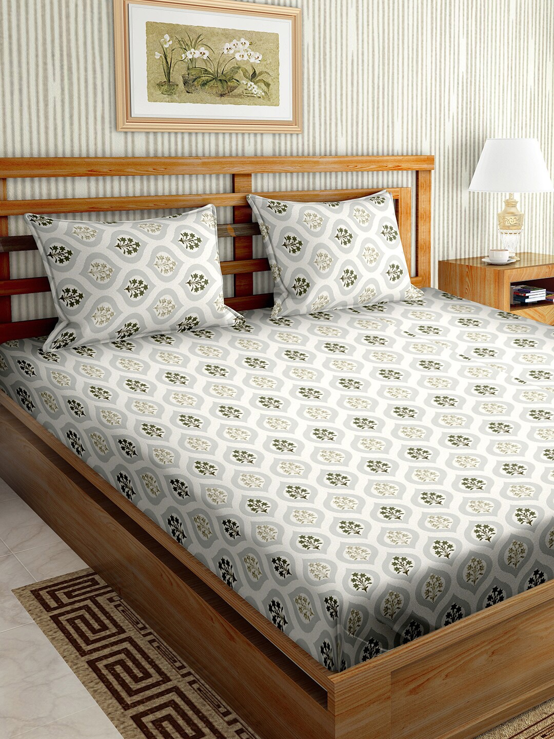 

BELLA CASA Stella Collection Green Printed Cotton 180 TC King Bedsheet & 2 Pillow Covers