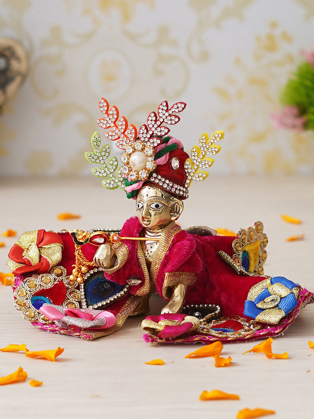 

Fashion Bizz Gold-Toned Kanha Religious Showpiece