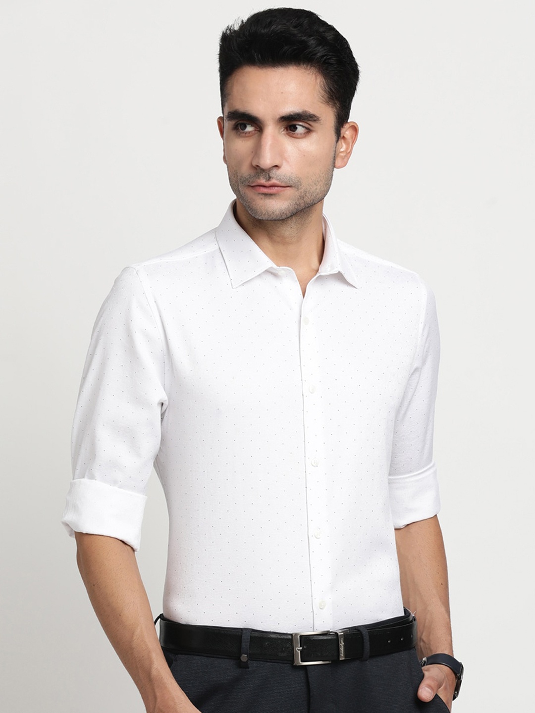 

Turtle Micro Ditsy Printed Premium Slim Fit Shirt, White