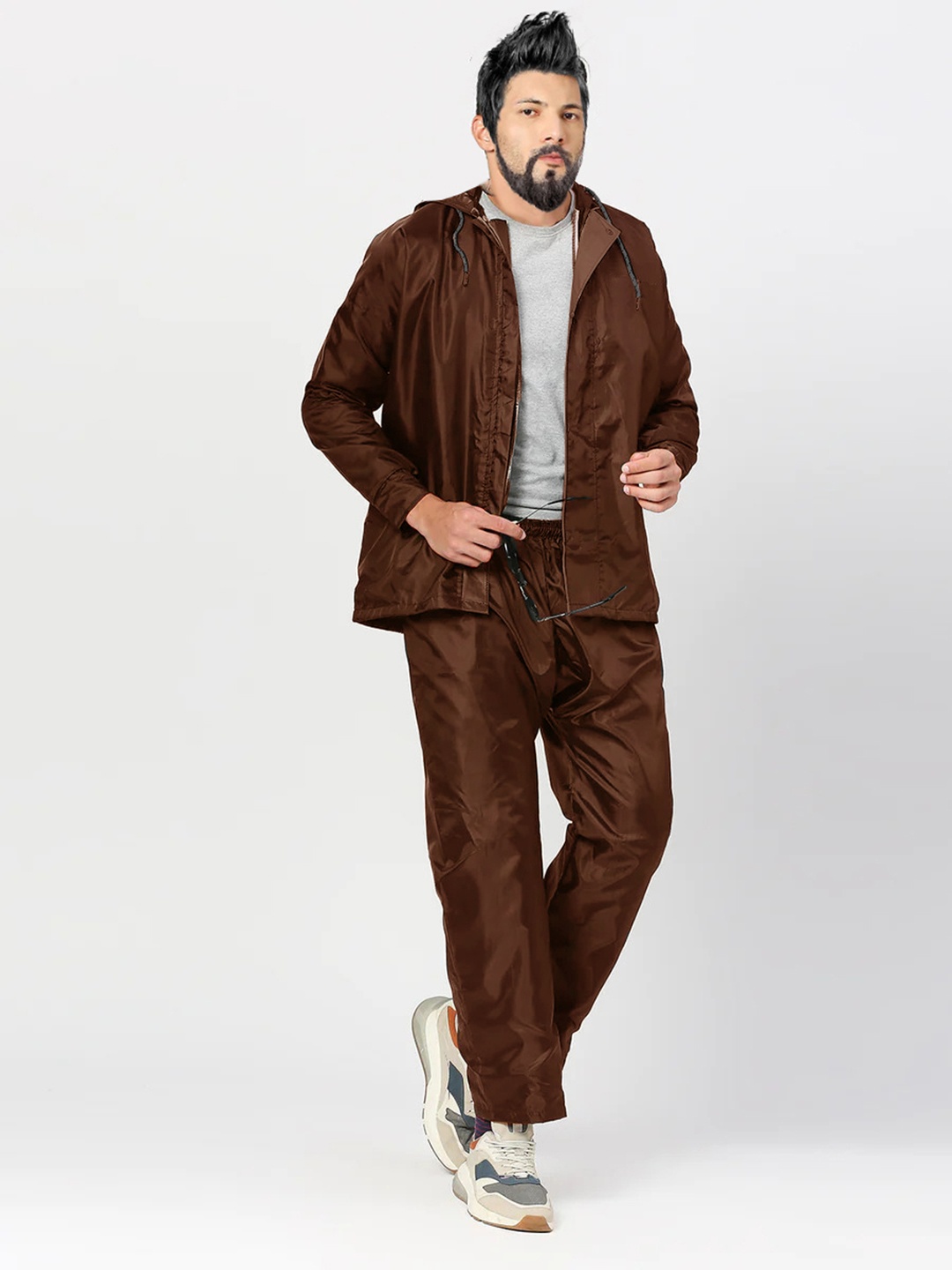 

CAMISON Men Hooded Rain Suit, Brown
