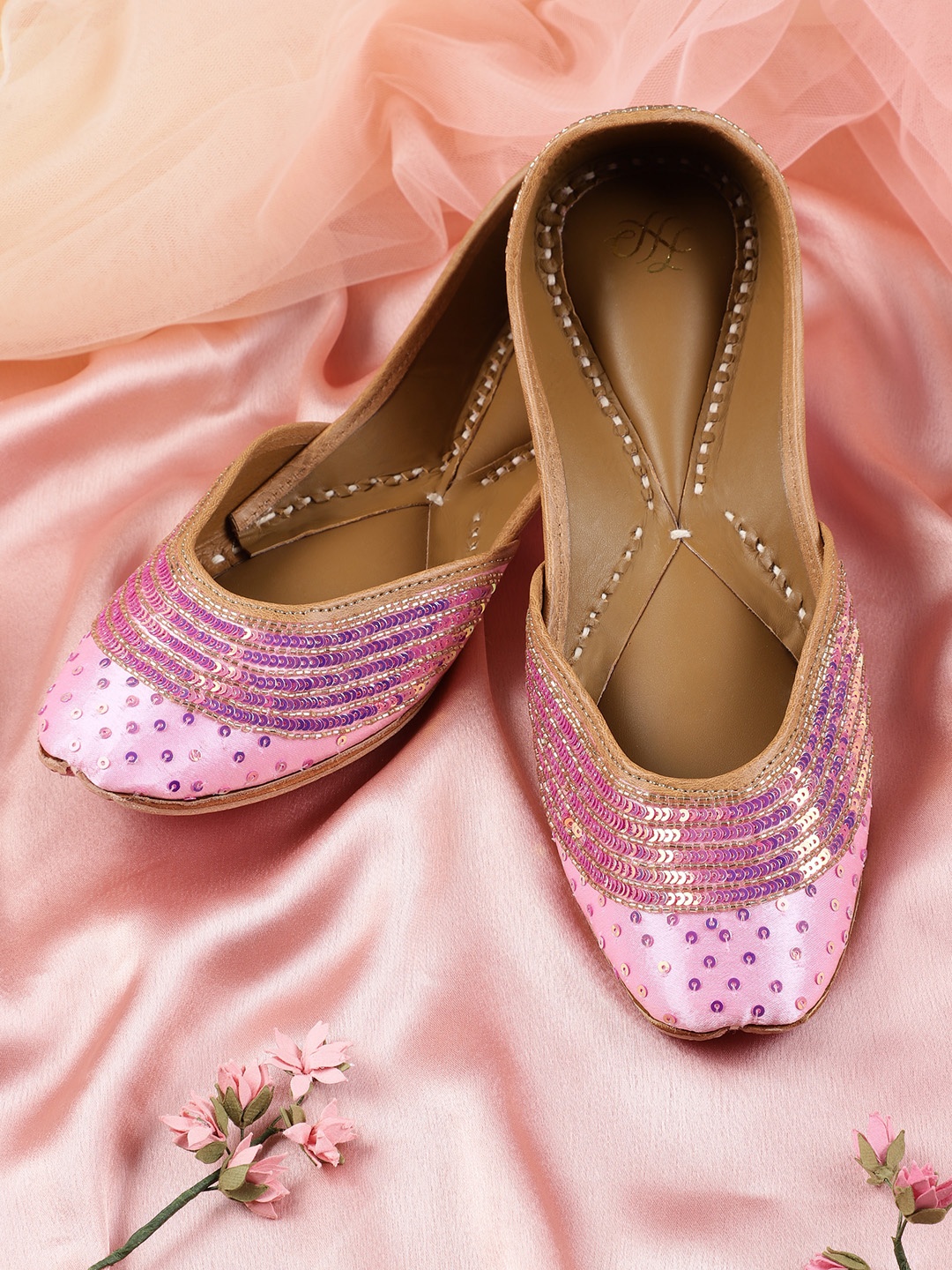

House of Pataudi Women Ethnic Embellished Mojaris, Pink