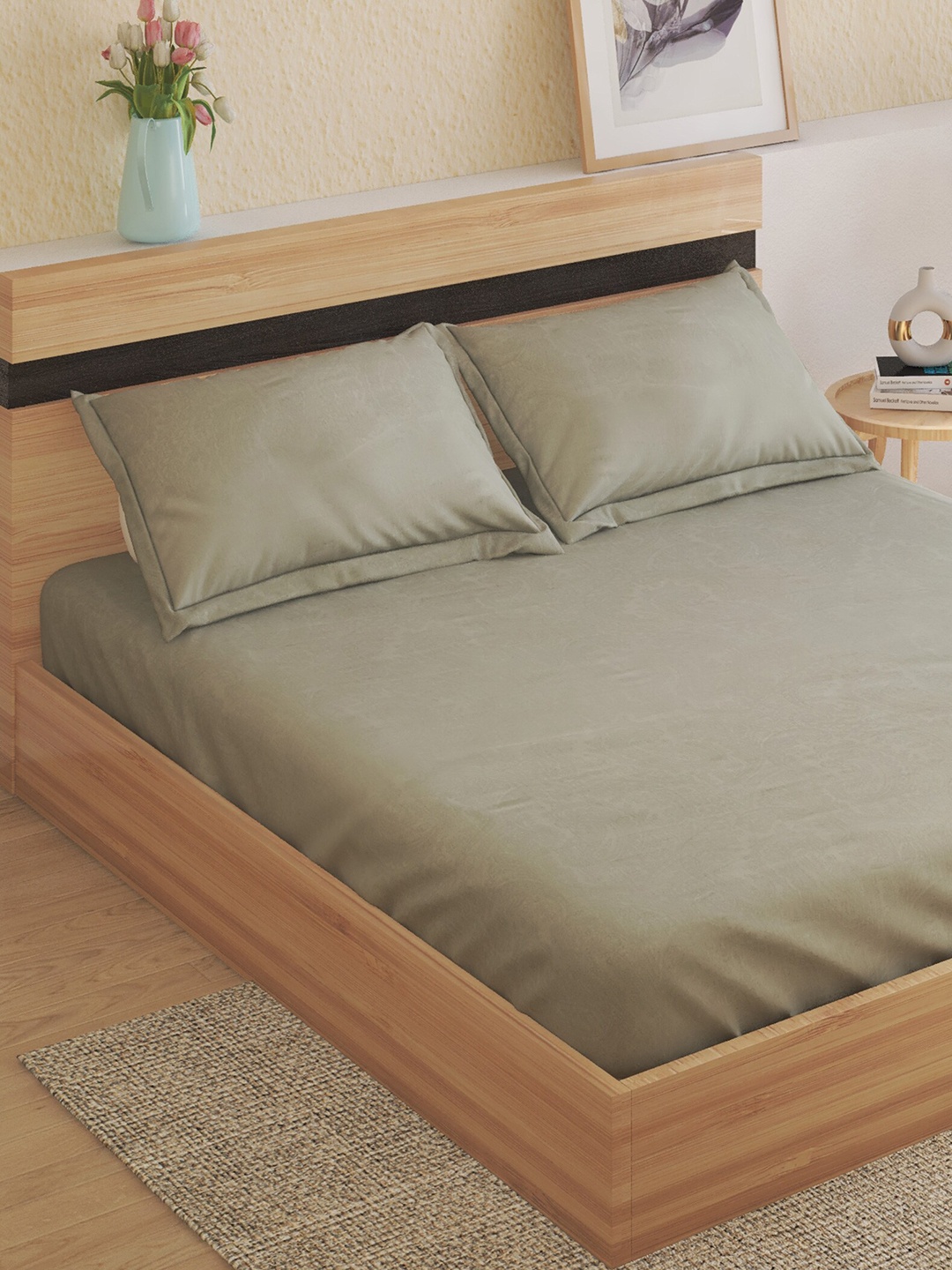 

Home Centre Marshmallow Grey Cotton 300 TC King Bedsheet With 2 Pillow Covers
