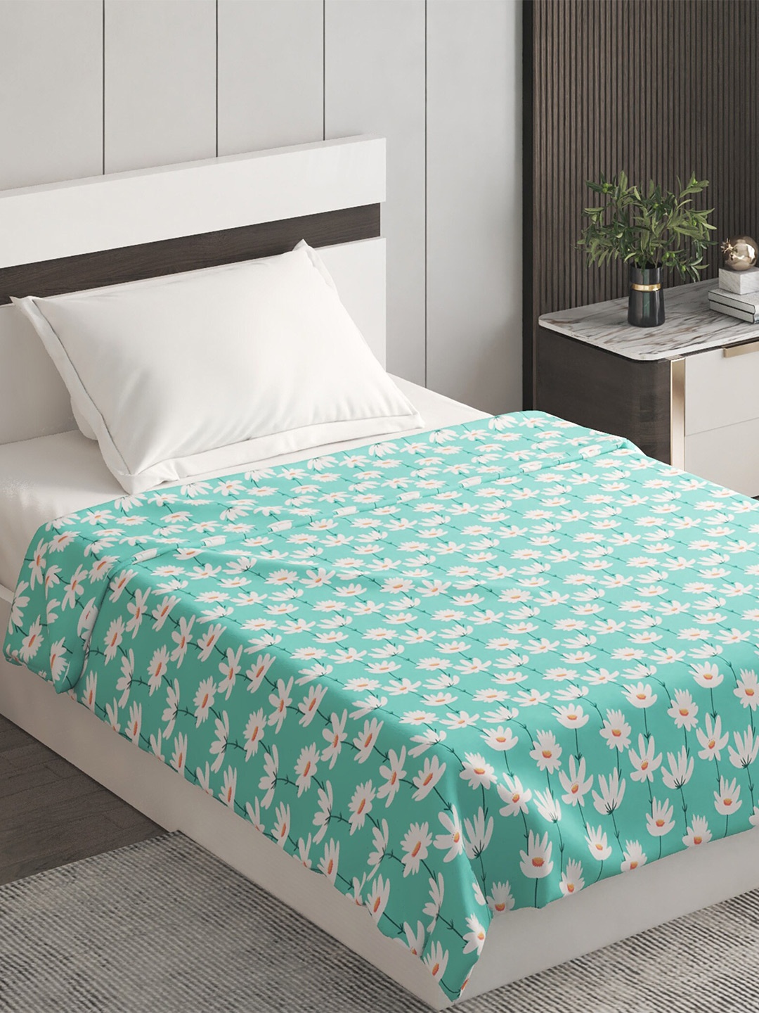 

Home Centre Pacific Archer Teal & White Floral Printed Summer Single Bed Blanket