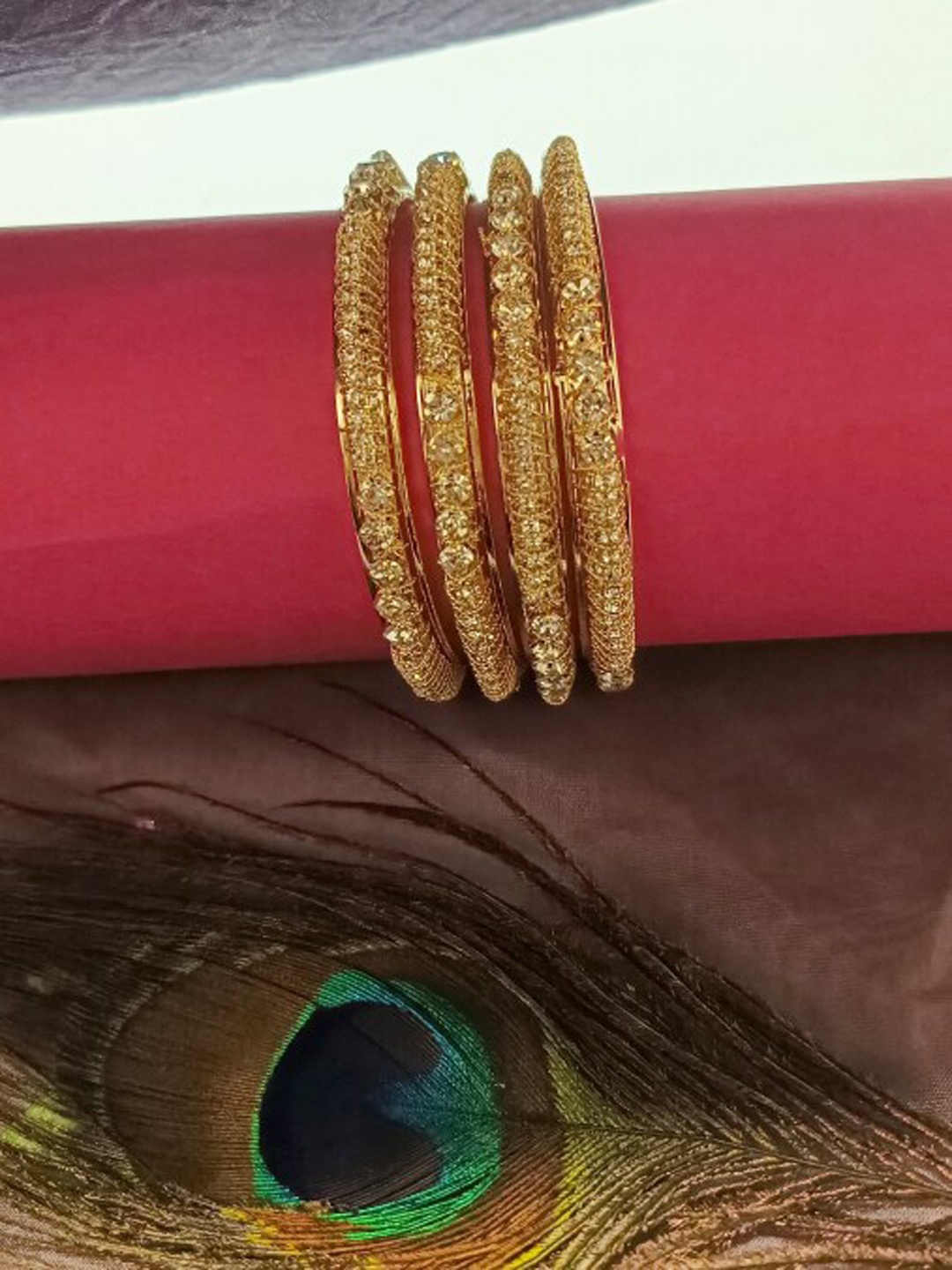 

FEMMIBELLA Set Of 4 Gold-Plated CZ-Studded Bangles