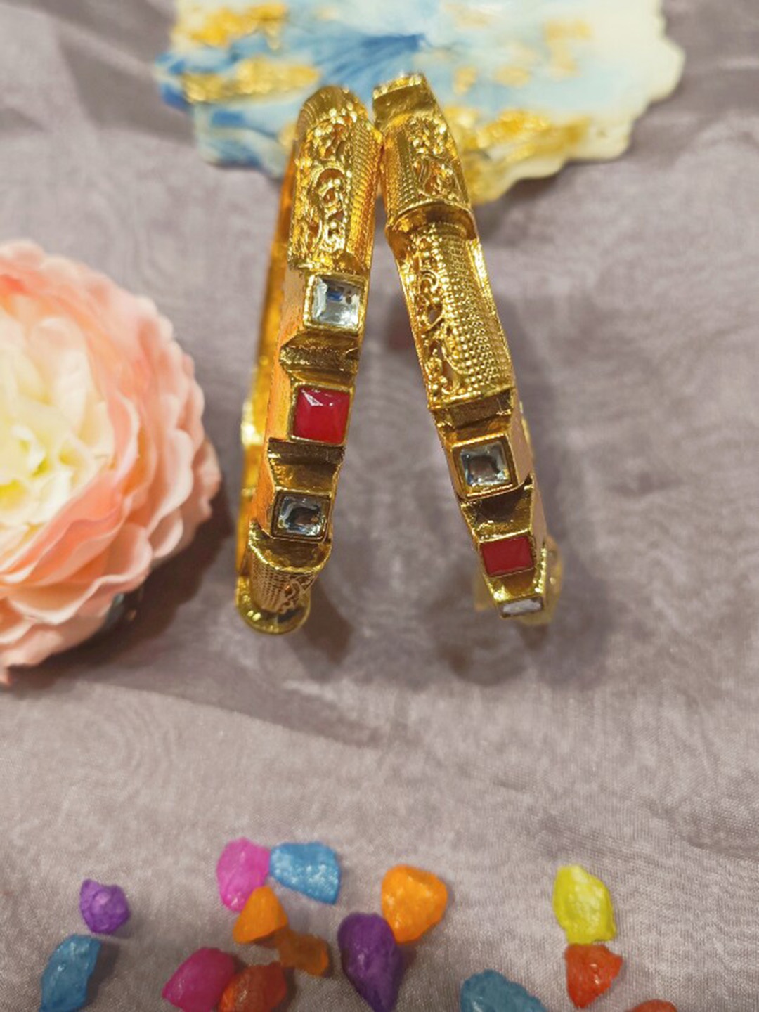 

FEMMIBELLA Set Of 2 Gold-Plated Stone-Studded Bangles
