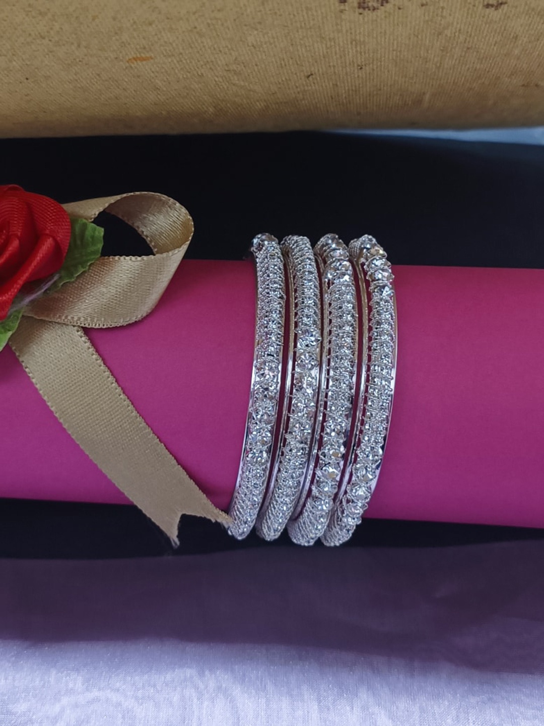 

FEMMIBELLA Set Of 4 Silver-Plated Cubic Zirconia Studded Bangles