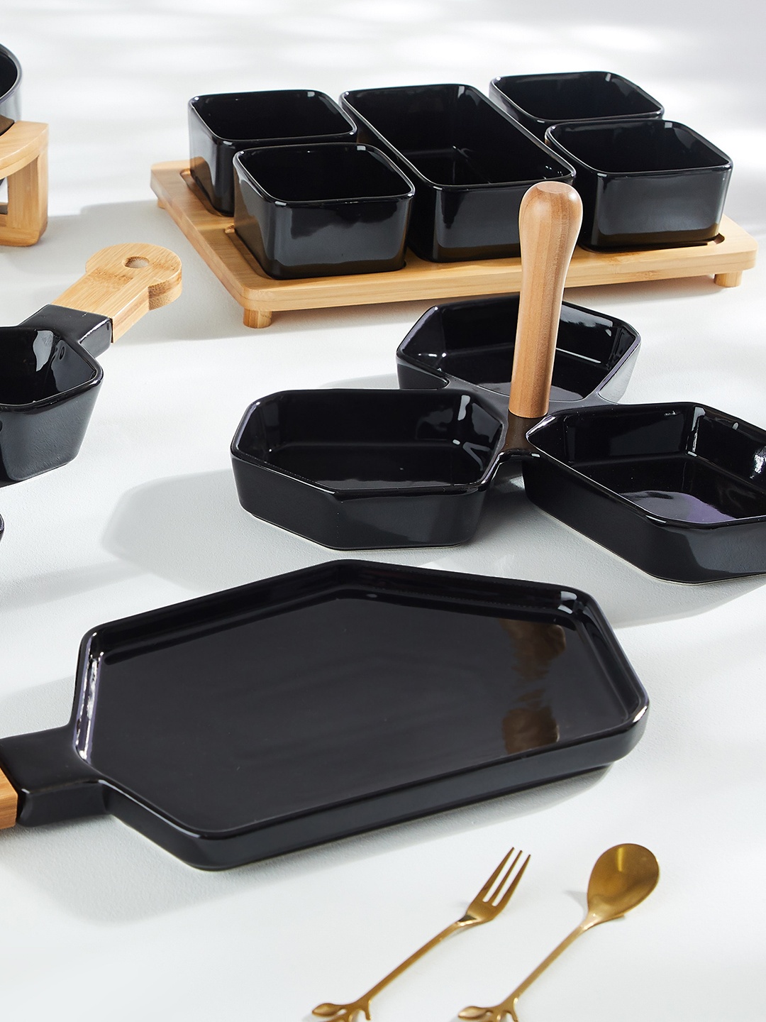 

Home Centre Black & Beige Ceramic Serving Dish With Wooden Stand 2 L