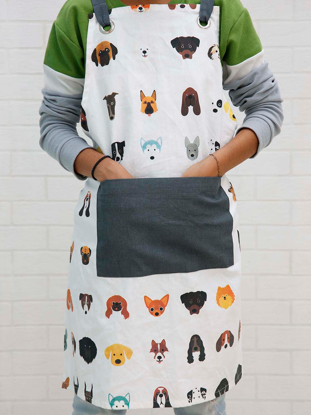 

Ariana White Conversational Printed Cotton Apron