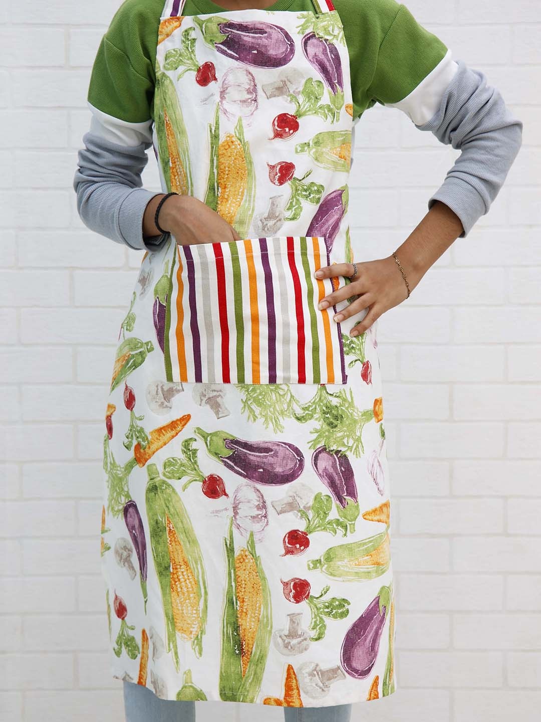 

Ariana White Vegetables Printed Cotton Apron