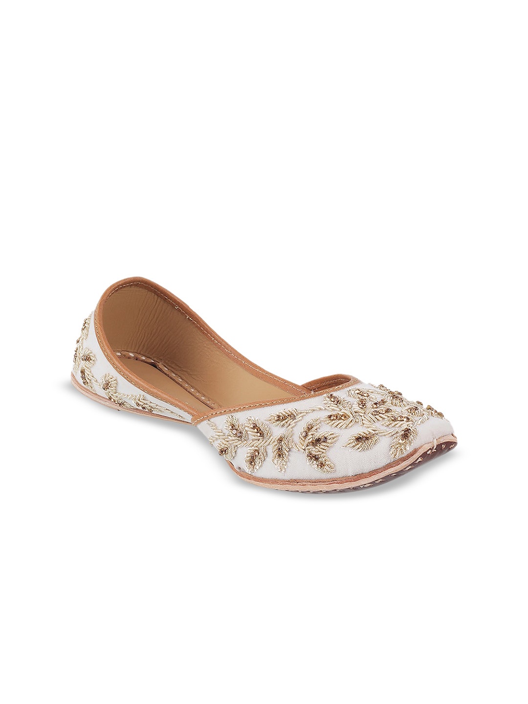 

Metro Embellished Ethnic Mojaris, Beige