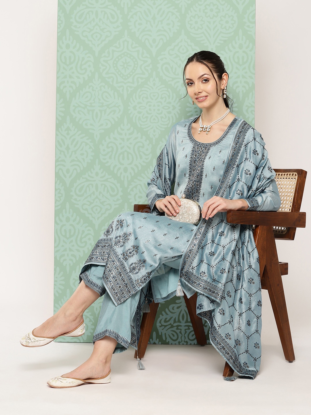 

Libas Ethnic Motifs Embroidered Sequinned Detail Straight Kurta with Trousers & Dupatta, Blue