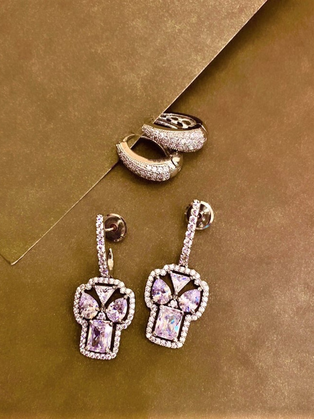

ATIBELLE Set Of 2 Rhodium-Plated Contemporary Earrings, Silver