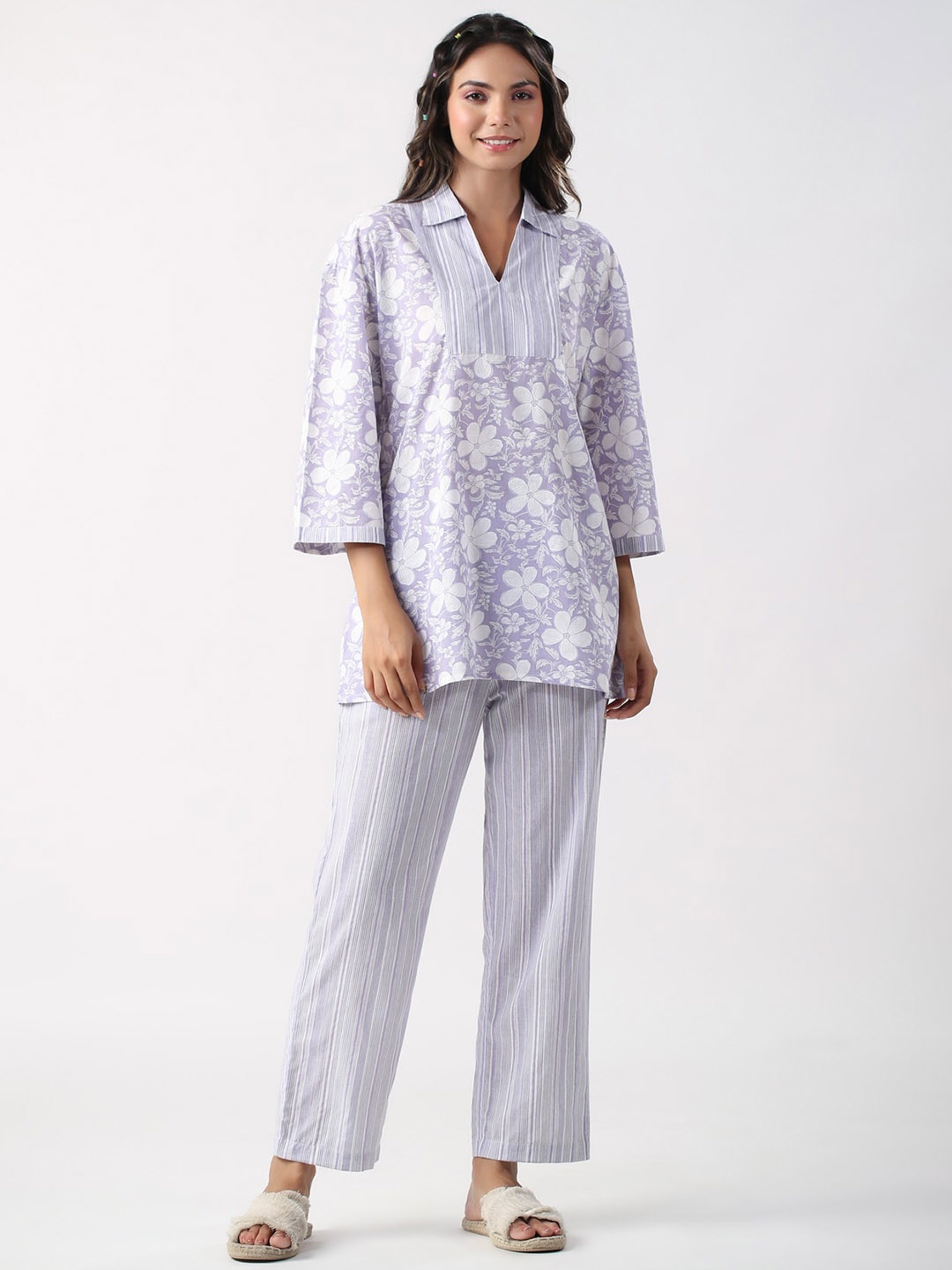 

JISORA Purple Floral Printed Pure Cotton Top & Pyjamas Night Suits