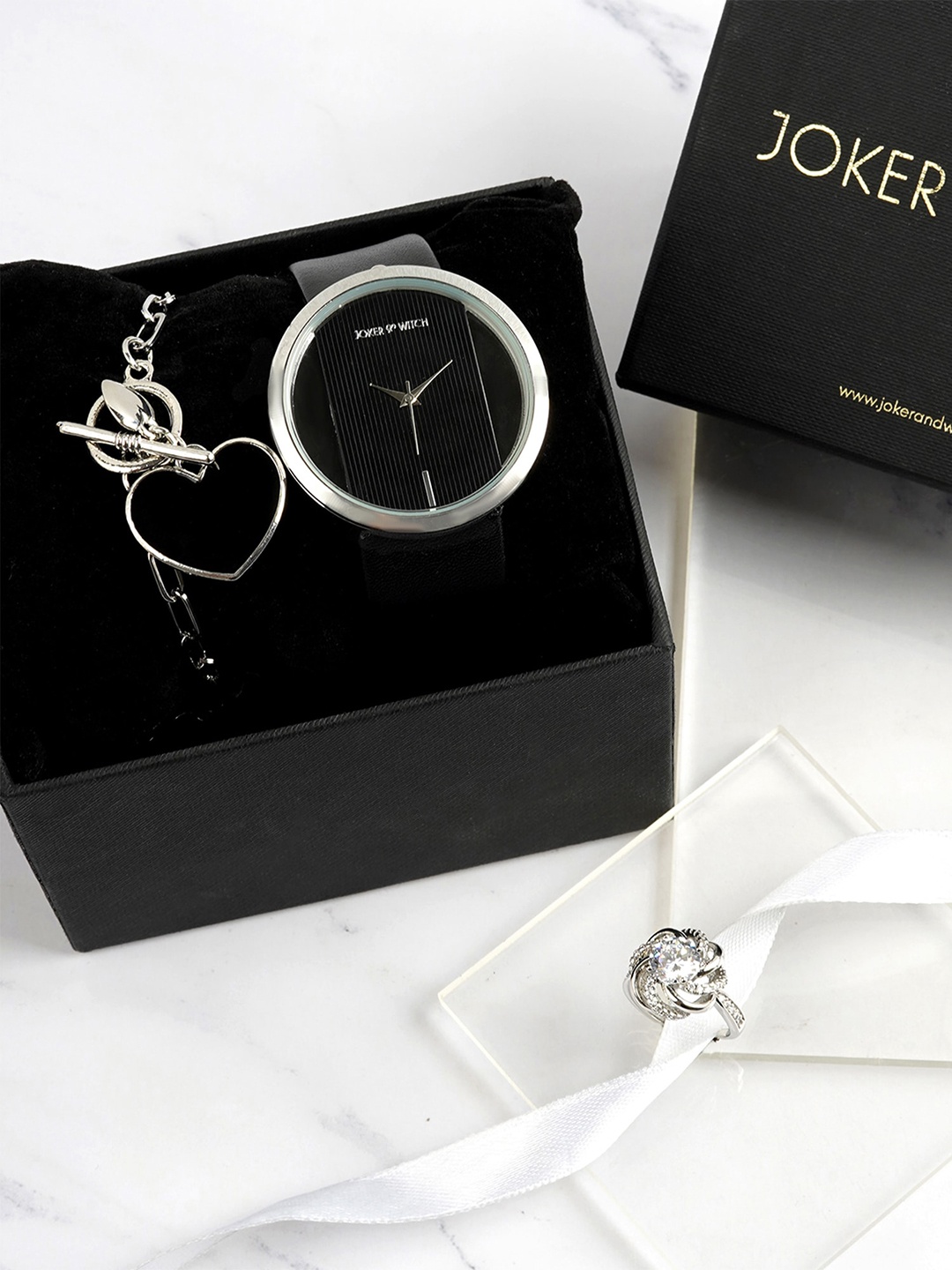 

JOKER & WITCH Women Junia Love Triangle Watch Gift Set JWLT596, Black