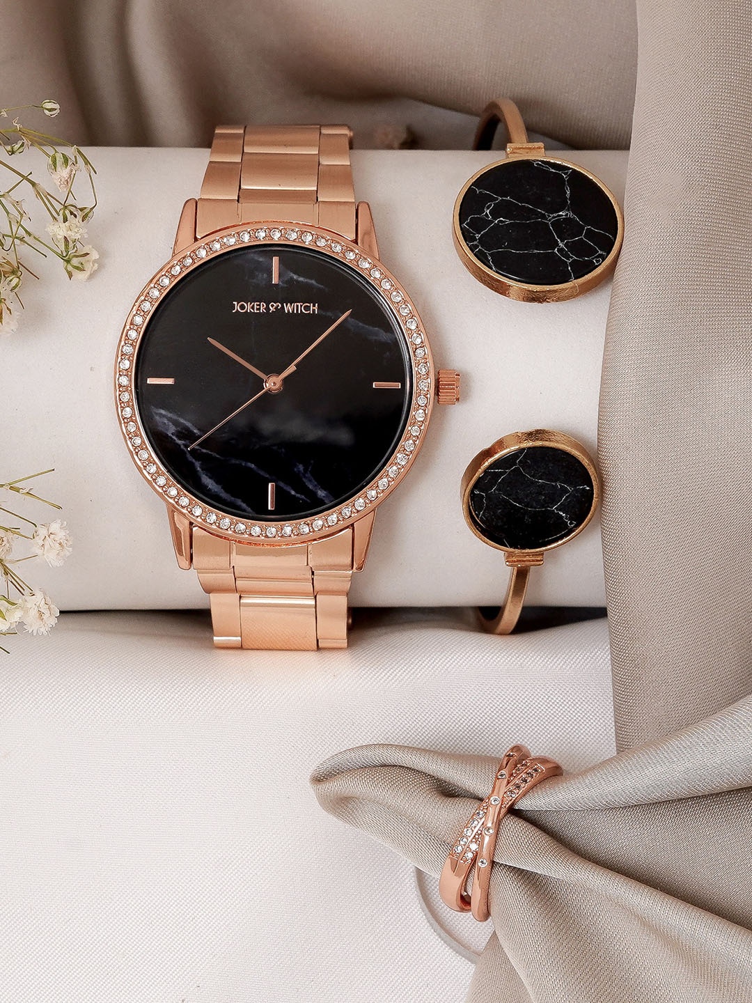 

JOKER & WITCH Women Samara Love Triangle Watch Gift Set JWLT791, Rose gold