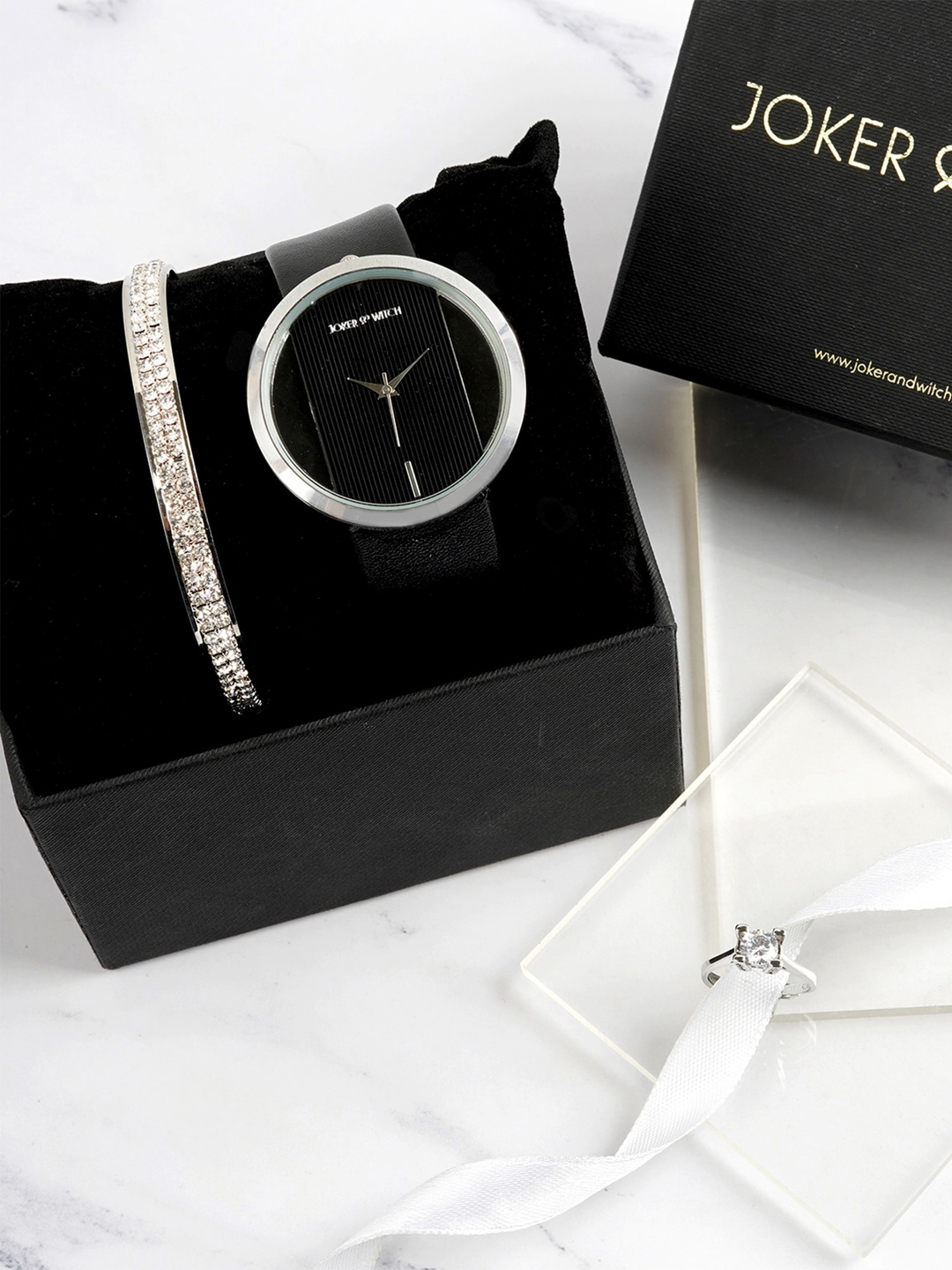 

JOKER & WITCH Women Audrina Love Triangle Watch Gift Set JWLT589, Silver