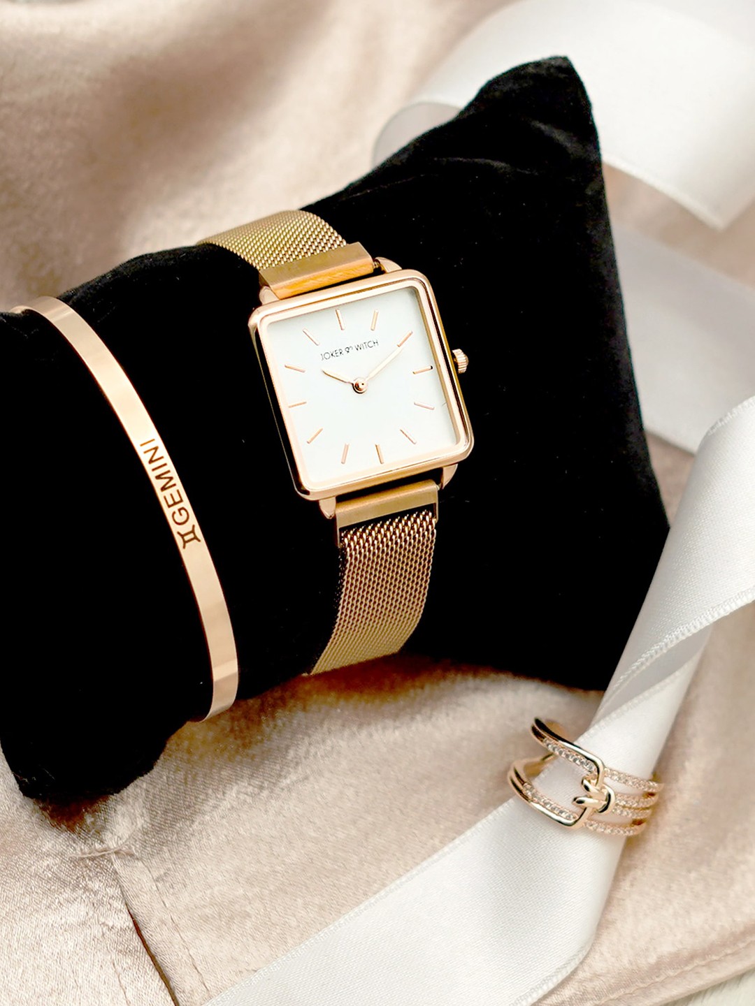 

JOKER & WITCH Women Rose Gold-Toned Watch Gift Set