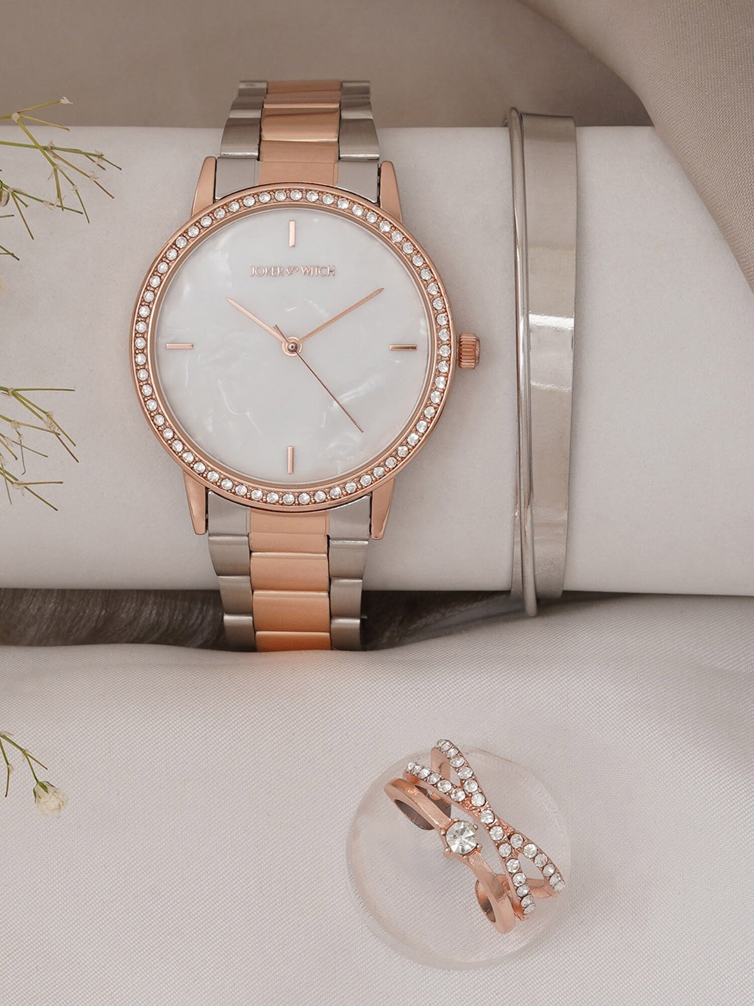 

JOKER & WITCH Women Sera Love Triangle Watch Gift Set, Rose gold