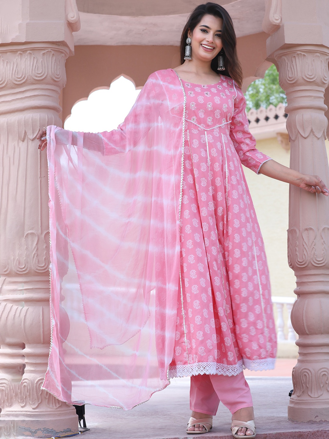 

SINGNI Floral Printed Regular Gotta Patti Kurta with Trousers & Dupatta, Pink