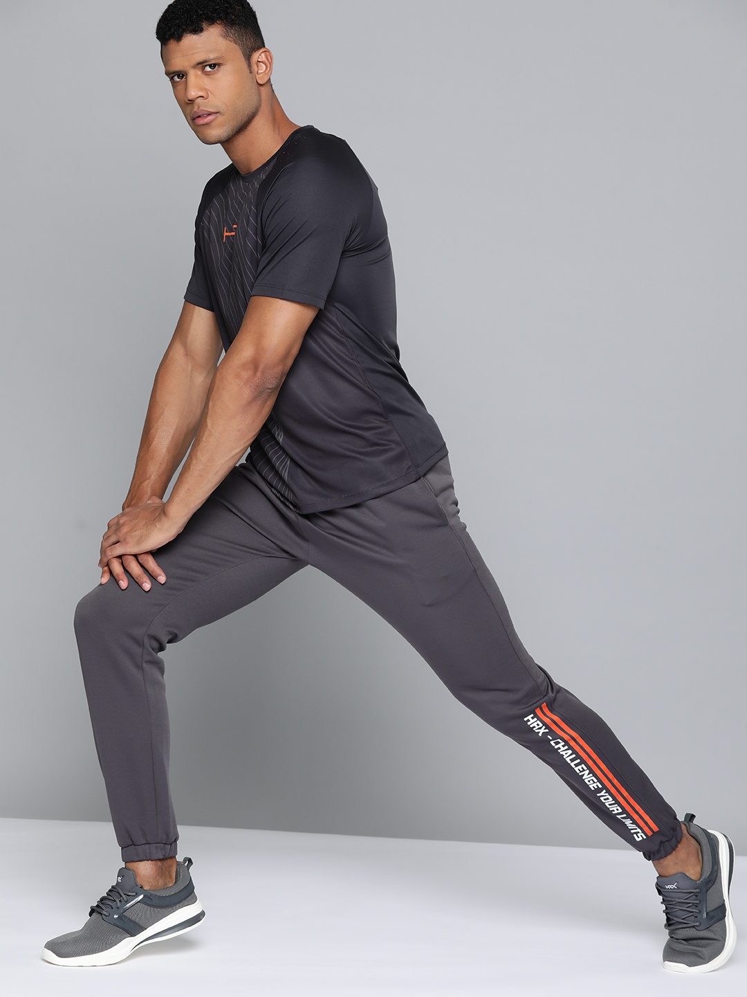 

HRX by Hrithik Roshan Men Rapid-Dry Training Joggers, Charcoal