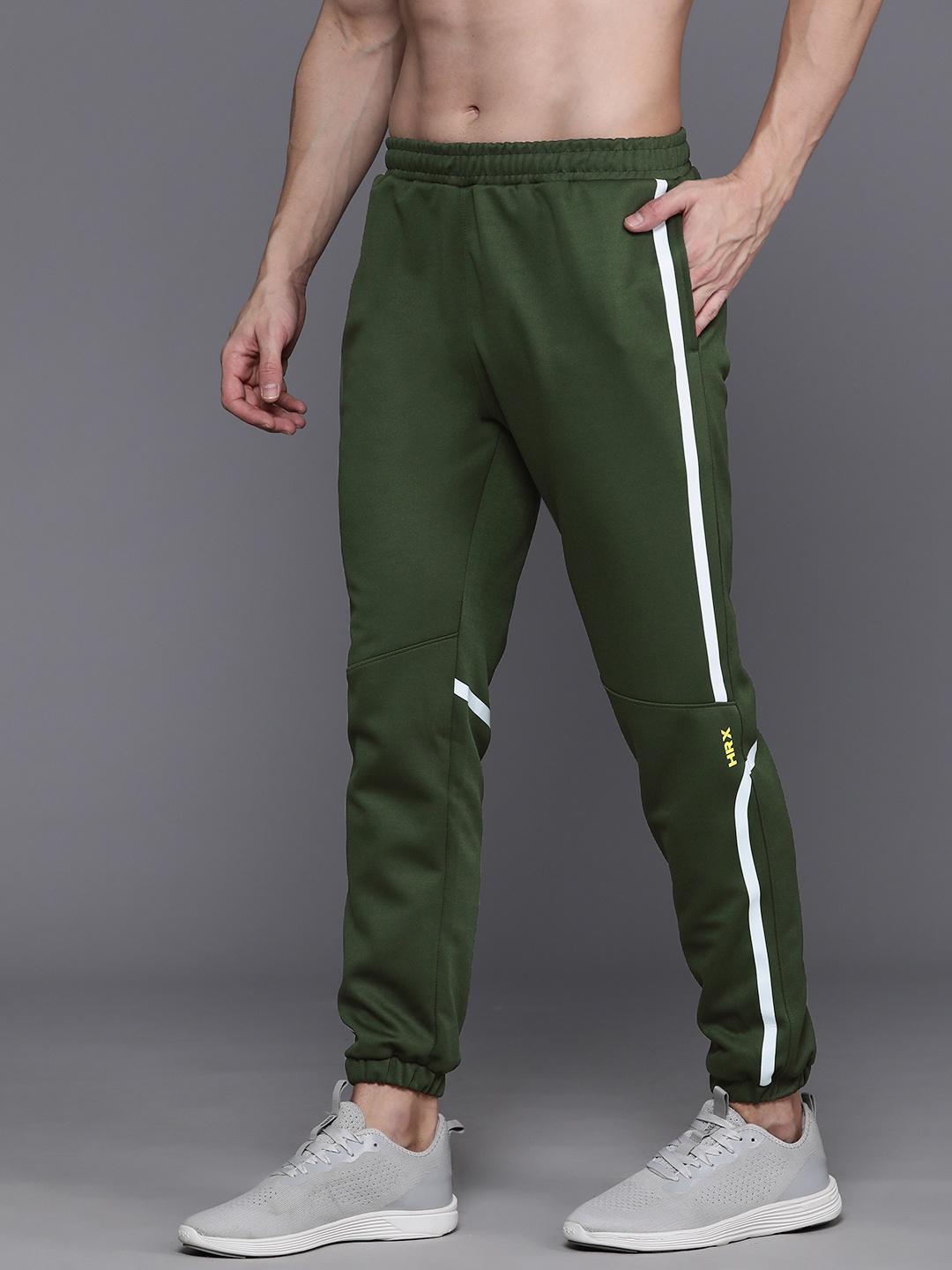 

HRX by Hrithik Roshan Men Rapid-Dry Striped Training Joggers With Reflective Elements, Olive