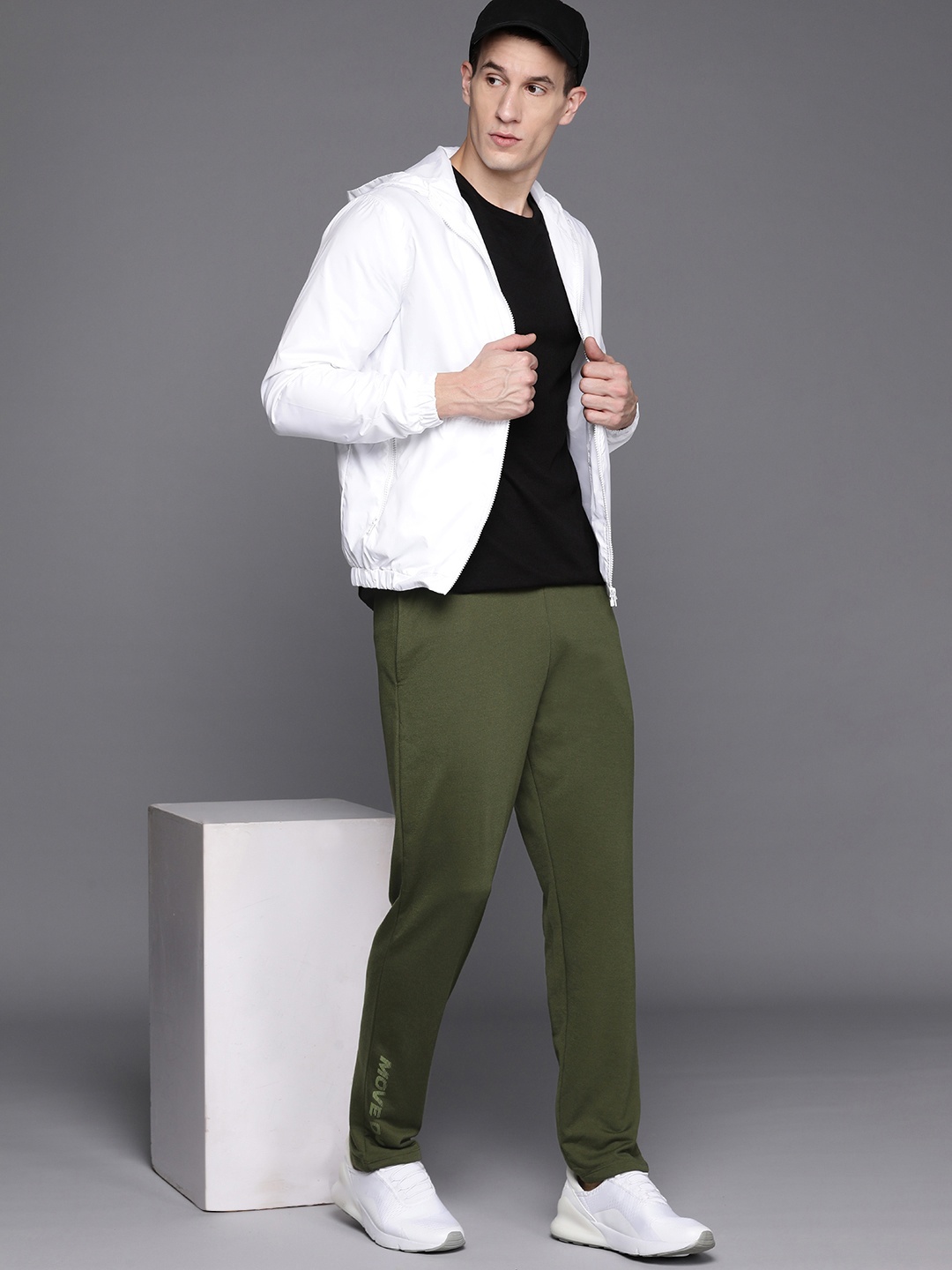 

HRX by Hrithik Roshan Men Regular Fit Lifestyle Track Pants, Olive