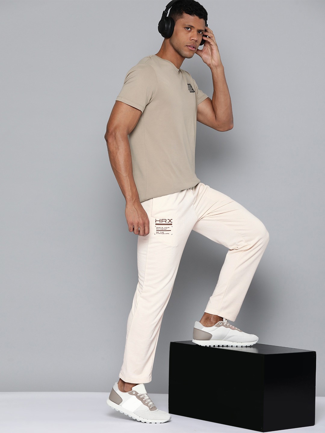 

HRX by Hrithik Roshan Men Lifestyle Track Pants, Off white