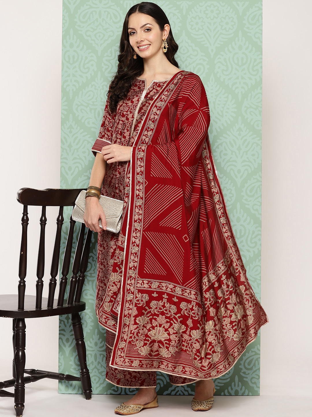 

Libas Floral Printed Regular Gotta Patti Kurta with Palazzos & Dupatta, Red